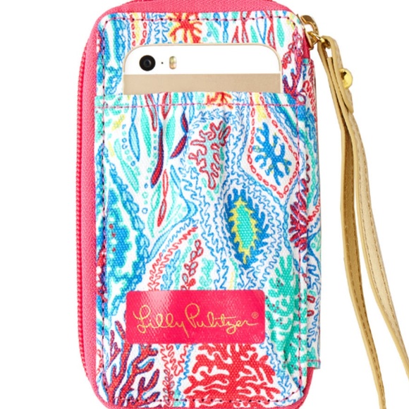 Lilly Pulitzer Handbags - Lilly Pulitzer Wristlet